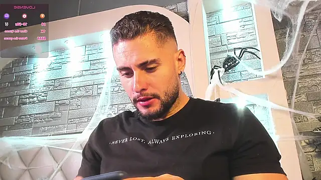 dominic de luca online show from October 28, 2:45 am