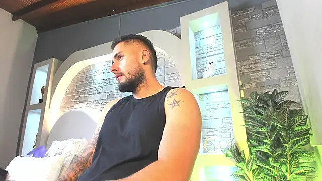 dominic de luca online show from November 13, 2:37 am