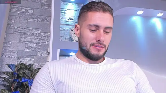 dominic de luca online show from May 3, 3:33 am