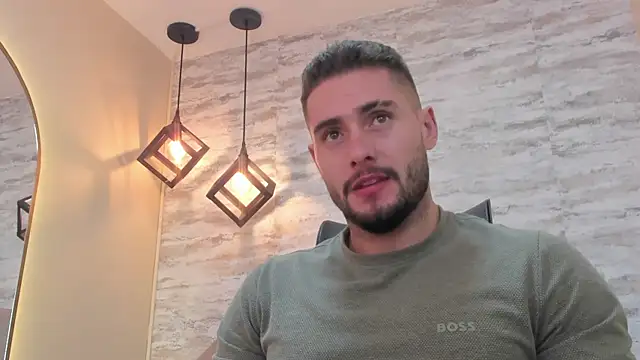 Snapshot of dominic_de_luca chatting on June 24, 12:37 pm dominic de luca online show from June 24, 12:37 pm