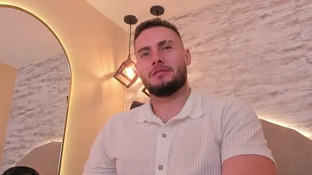 Snapshot of dominic_de_luca chatting on July 21, 11:33 am dominic de luca online show from July 21, 11:33 am