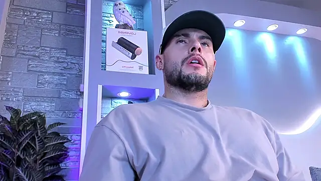 dominic de luca online show from February 13, 3:50 am