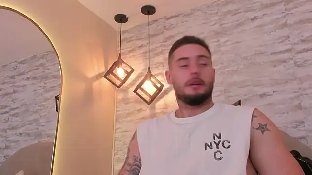 Snapshot of dominic_de_luca chatting on June 25, 11:04 am dominic de luca online show from June 25, 11:04 am