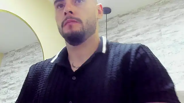 Snapshot of dominic_de_luca chatting on June 20, 11:26 am dominic de luca online show from June 20, 11:26 am