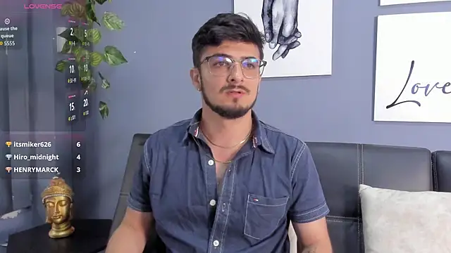 AaronFuentes7 online show from September 13, 7:47 pm
