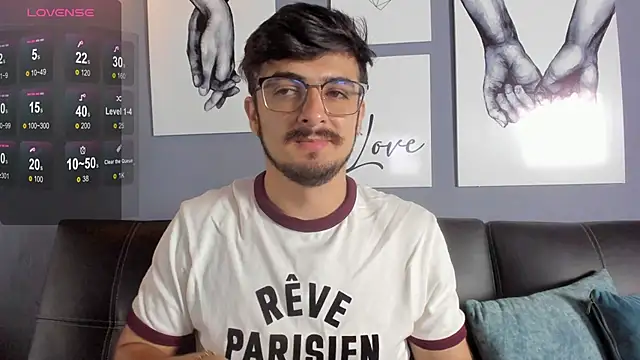 AaronFuentes7 online show from September 30, 5:52 pm