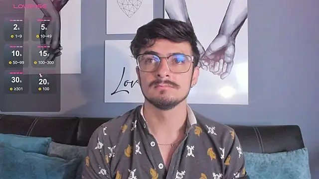 AaronFuentes7 online show from October 1, 12:09 pm