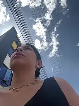 larsonbeverly online show from February 26, 6:30 pm