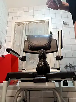 Snapshot of toywood chatting on September 22, 8:04 pm toywood online show from September 22, 8:04 pm