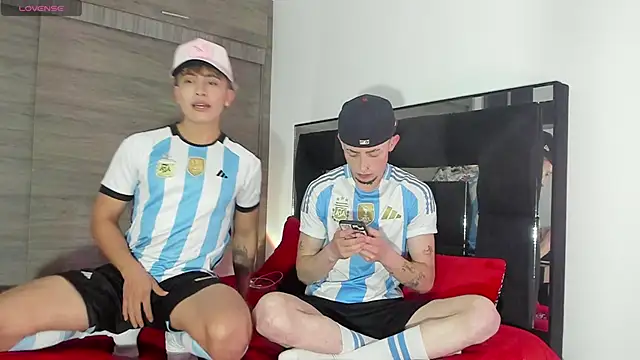 Snapshot of Saimonvela chatting on December 4, 6:01 am Saimonvela online show from December 4, 6:01 am