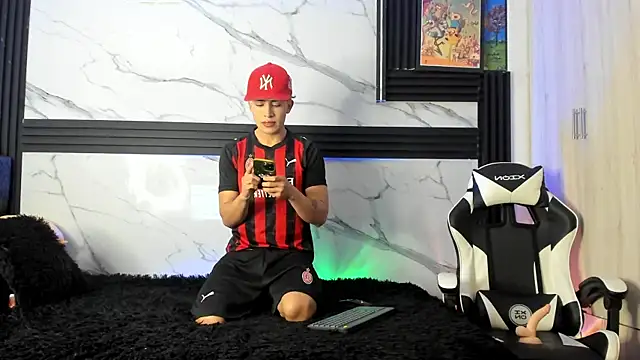 Snapshot of Saimonvela chatting on December 5, 6:34 am Saimonvela online show from December 5, 6:34 am