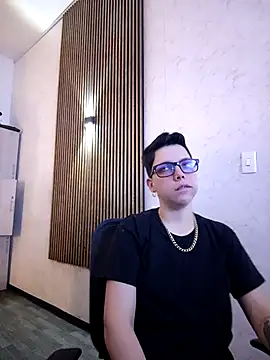 SpencerMontgomery online show from November 17, 5:17 pm