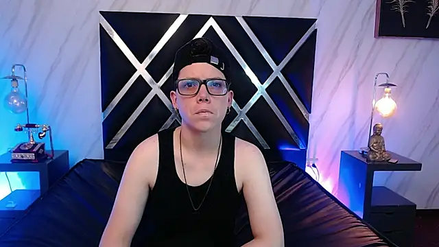 SpencerMontgomery online show from December 4, 7:57 pm