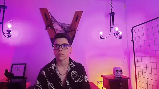 SpencerMontgomery online show from November 12, 7:29 pm