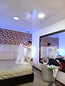 SpencerMontgomery online show from October 27, 7:26 pm