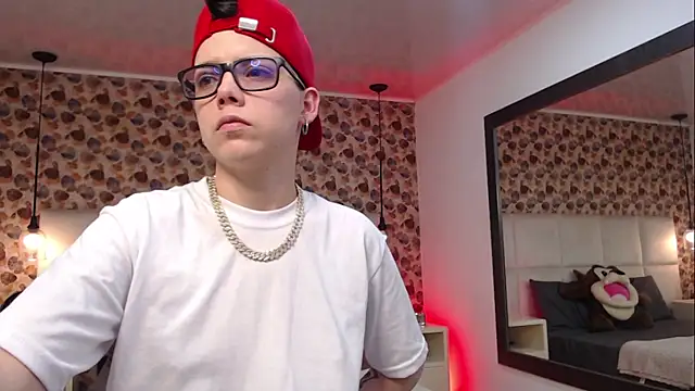 Snapshot of SpencerMontgomery chatting on September 12, 7:02 pm SpencerMontgomery online show from September 12, 7:02 pm