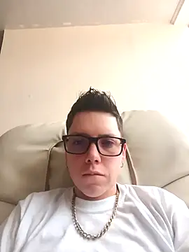 SpencerMontgomery online show from November 3, 6:22 pm