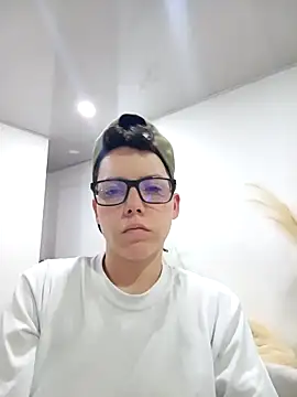 SpencerMontgomery online show from November 16, 4:28 am