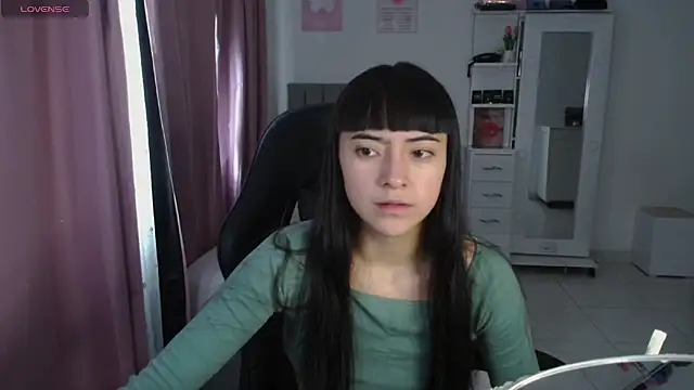 Snapshot of violetta_blackk chatting on May 21, 4:48 pm violetta blackk online show from May 21, 4:48 pm