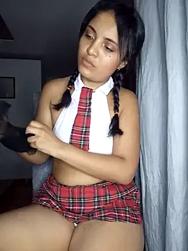 VALERYY ROSE  online show from October 5, 5:31 am