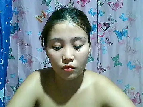 Snapshot of SexyAsianPussy4u chatting on June 14, 7:53 am SexyAsianPussy4u online show from June 14, 7:53 am