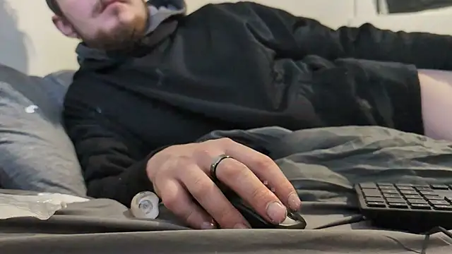 youngblondetwink online show from January 8, 9:04 am