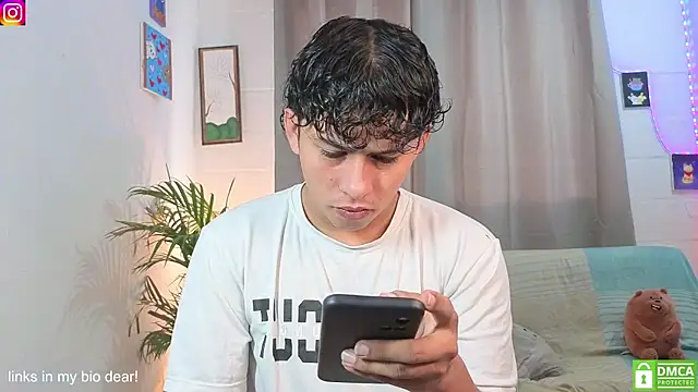 elias steel1 online show from April 18, 1:35 pm
