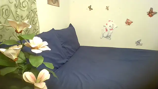 Snapshot of LustInLips chatting on May 21, 5:05 am LustInLips online show from May 21, 5:05 am