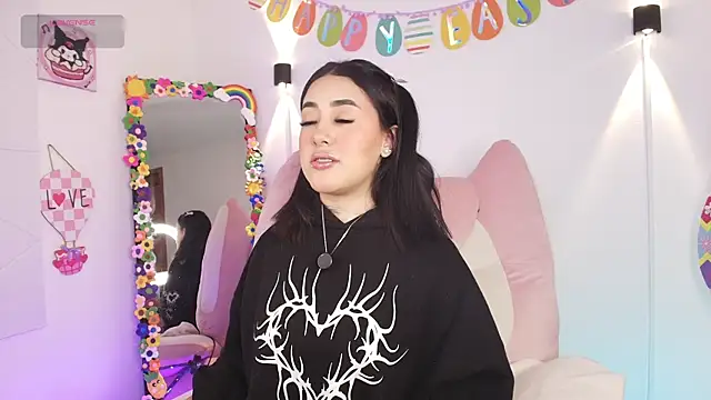 justonecute online show from April 3, 1:01 am