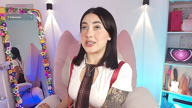 justonecute online show from April 1, 3:30 am