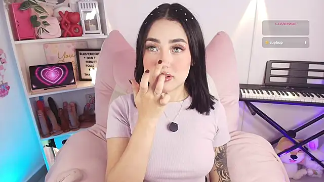 justonecute online show from March 21, 12:12 am