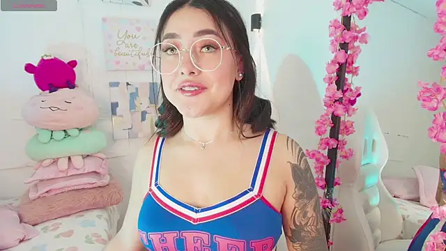 Snapshot of justonecute chatting on September 9, 2:21 am justonecute online show from September 9, 2:21 am
