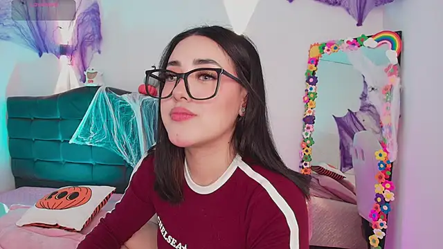 Snapshot of justonecute chatting on October 17, 10:55 pm justonecute online show from October 17, 10:55 pm
