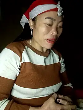 CoMay003 online show from January 10, 1:34 am