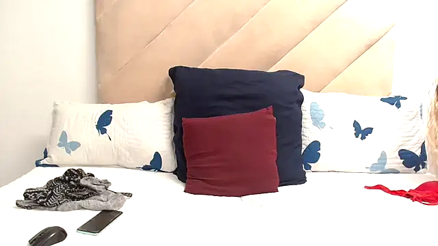 XXBUBBLYBARBIEXX online show from October 22, 6:40 pm