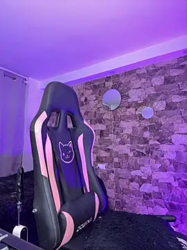 samiacooper25 online show from March 13, 8:30 am