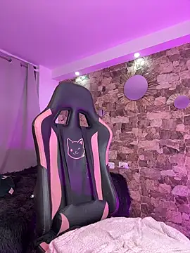 samiacooper25 online show from April 15, 8:31 am