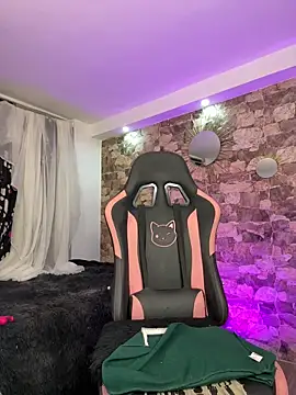 samiacooper25 online show from March 1, 9:53 am