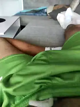 Snapshot of hansvonerotic1 chatting on October 6, 8:26 am hansvonerotic1 online show from October 6, 8:26 am