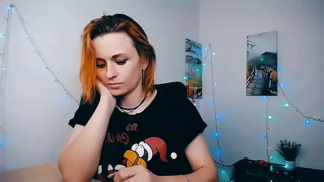PeppyMia online show from May 7, 8:34 pm