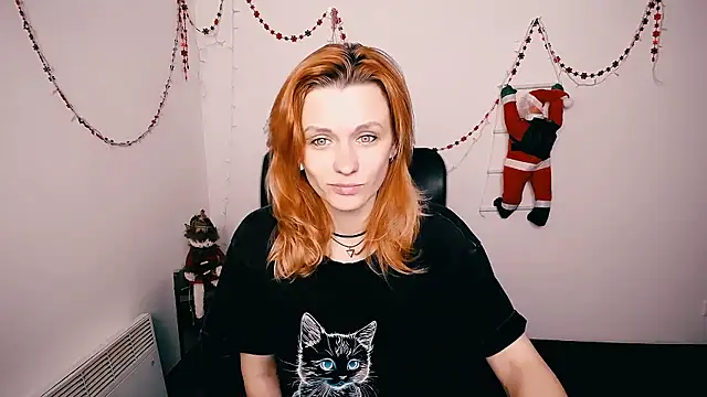 Snapshot of PeppyMia chatting on January 10, 6:42 am PeppyMia online show from January 10, 6:42 am