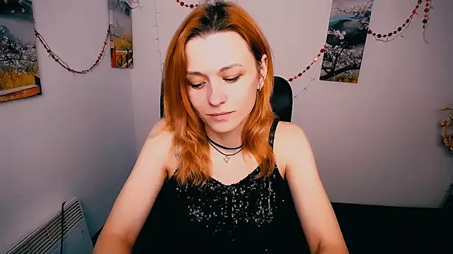 Snapshot of PeppyMia chatting on February 9, 7:28 am PeppyMia online show from February 9, 7:28 am