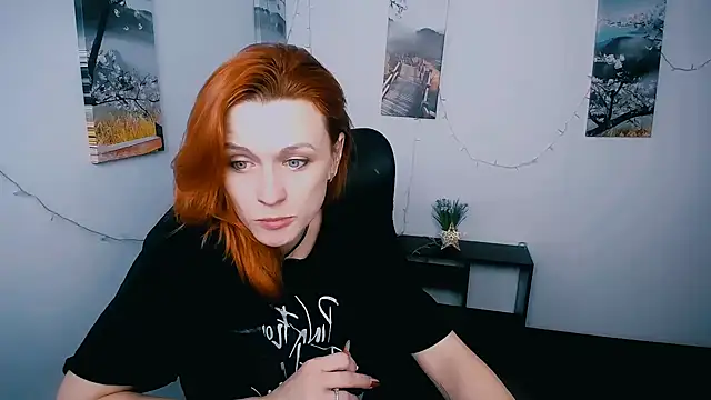 Snapshot of PeppyMia chatting on February 24, 7:31 am PeppyMia online show from February 24, 7:31 am