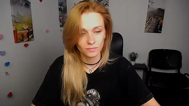 Snapshot of PeppyMia chatting on November 25, 10:59 am PeppyMia online show from November 25, 10:59 am