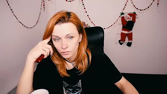 Snapshot of PeppyMia chatting on January 13, 7:23 am PeppyMia online show from January 13, 7:23 am