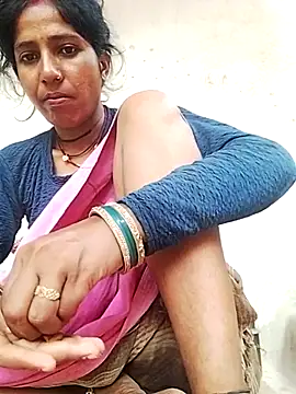 Snapshot of MISS-KAYA chatting on June 27, 1:33 am MISS-KAYA online show from June 27, 1:33 am