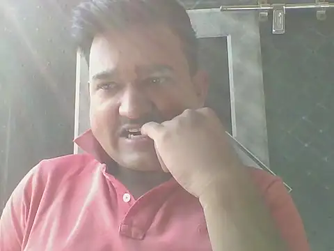 Snapshot of VadodaraBBC chatting on November 16, 7:24 am VadodaraBBC online show from November 16, 7:24 am