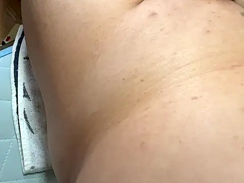 Snapshot of kari-deka chatting on November 9, 4:38 am kari-deka online show from November 9, 4:38 am