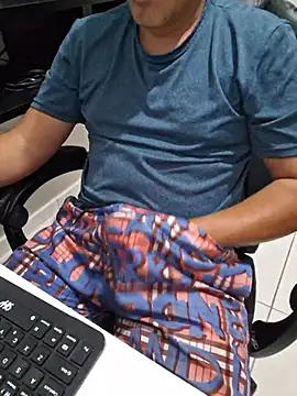 Carloskasado online show from October 29, 11:14 pm