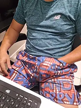 Carloskasado online show from November 12, 10:46 pm